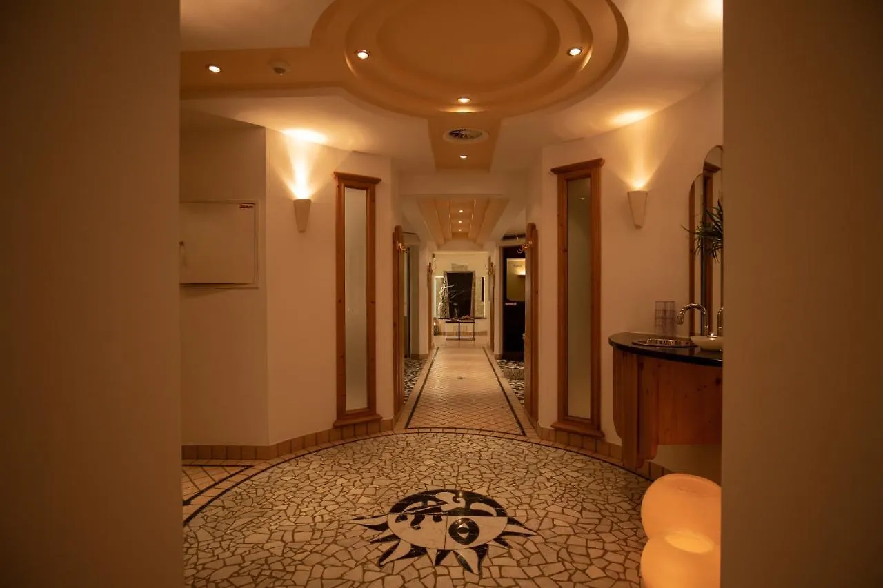The Hotel - Himmlisch Wohlfuhlen Ischgl 4*,